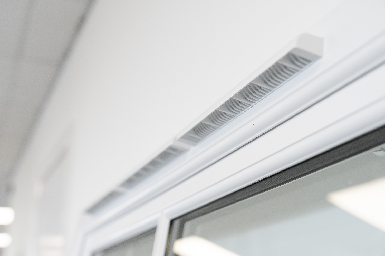 Add trickle vent to window London